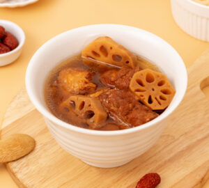 双枣莲藕炖排骨 double dates lotus root stewed pork ribs